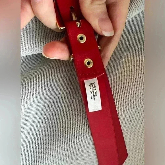 Women’s Red Gold Minimalist Classic Everyday Casual Statement Accessory Belt - Picture 7 of 7